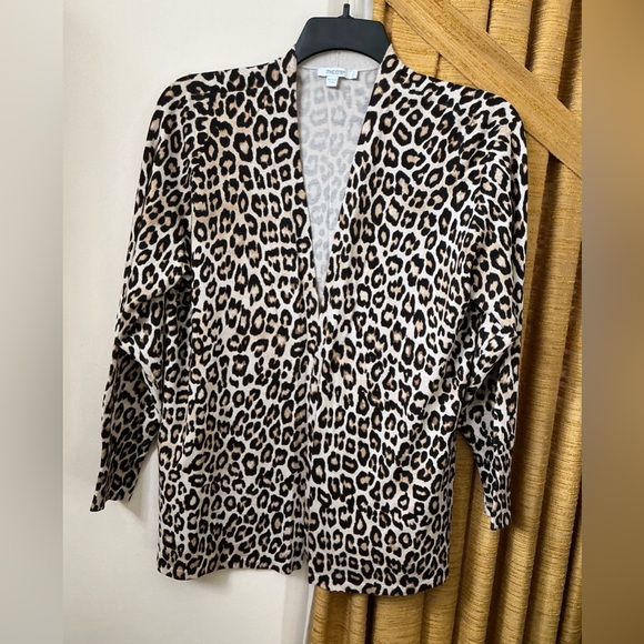 Chicos lighweight cardigan 🐆🐆 - Picture 8 of 13
